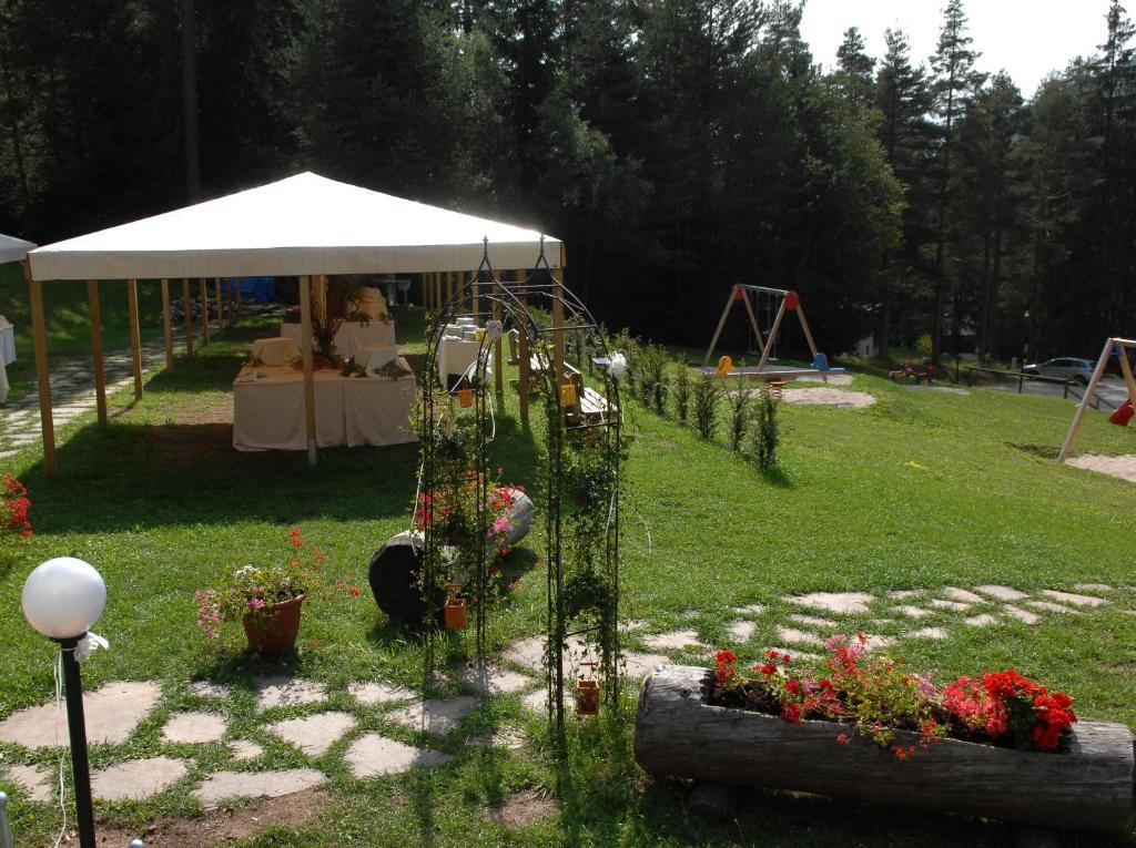 Hotel Shandranj Tesero Habitación foto